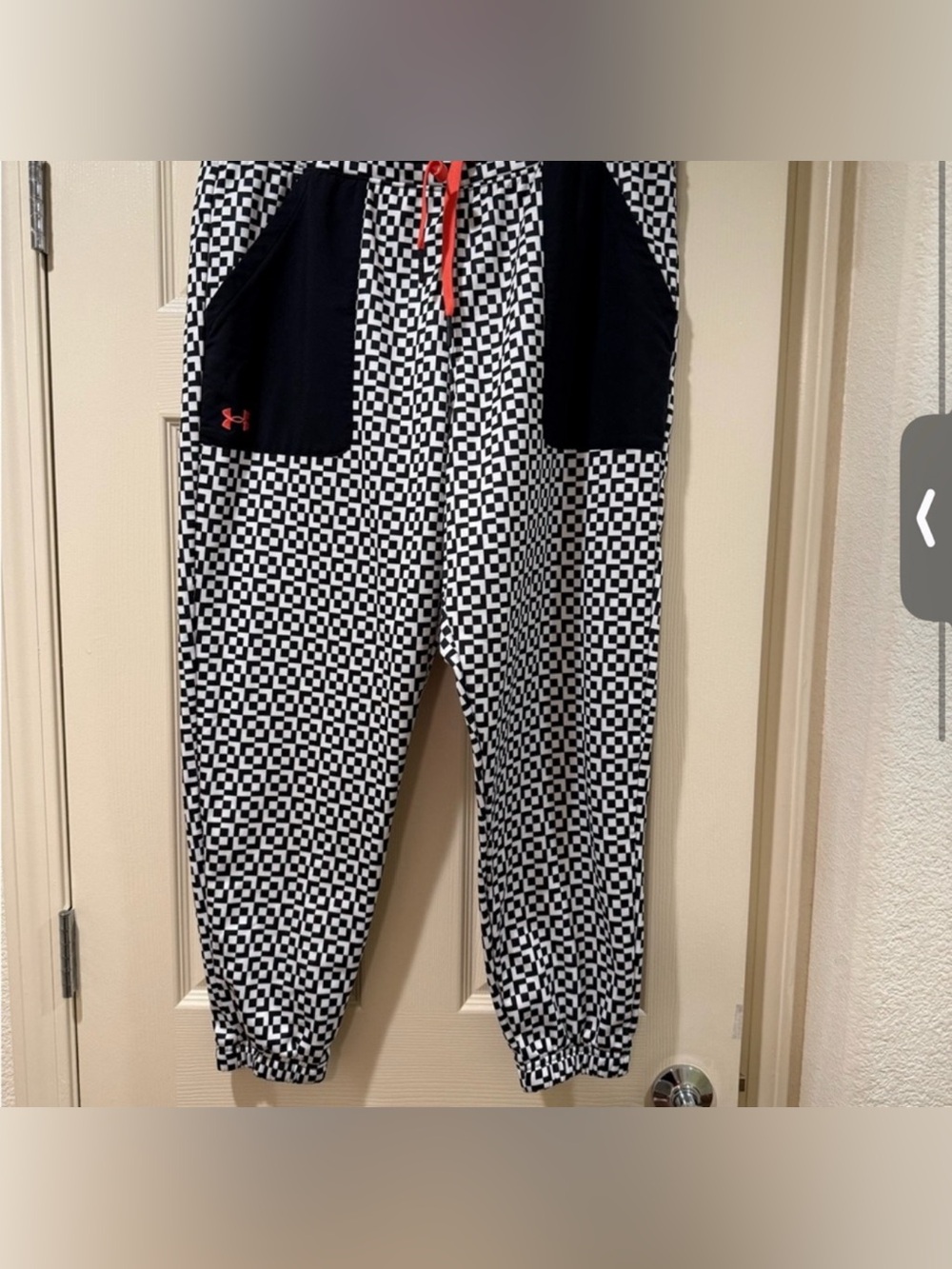 Under Armour Geometric Black & White Joggers Size XL